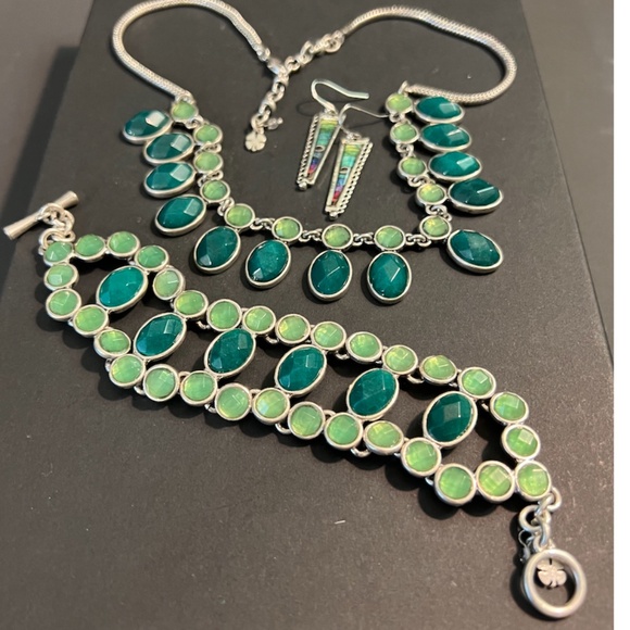 VINTAGE LUCKY BRAND: Reversable Necklace & Bracelet/Silvertone & Glass/Earrings - Picture 11 of 12